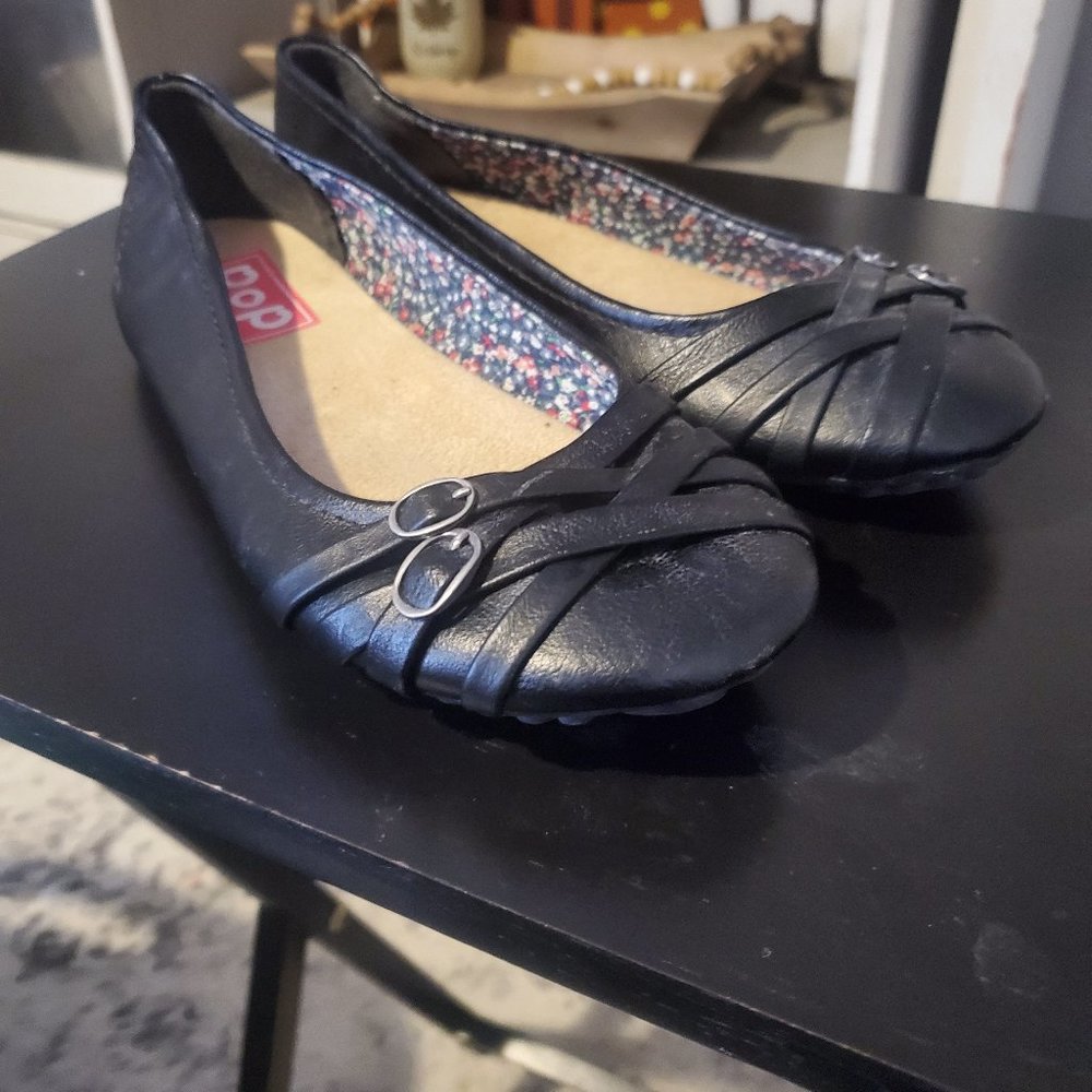 Women's shoes size 10